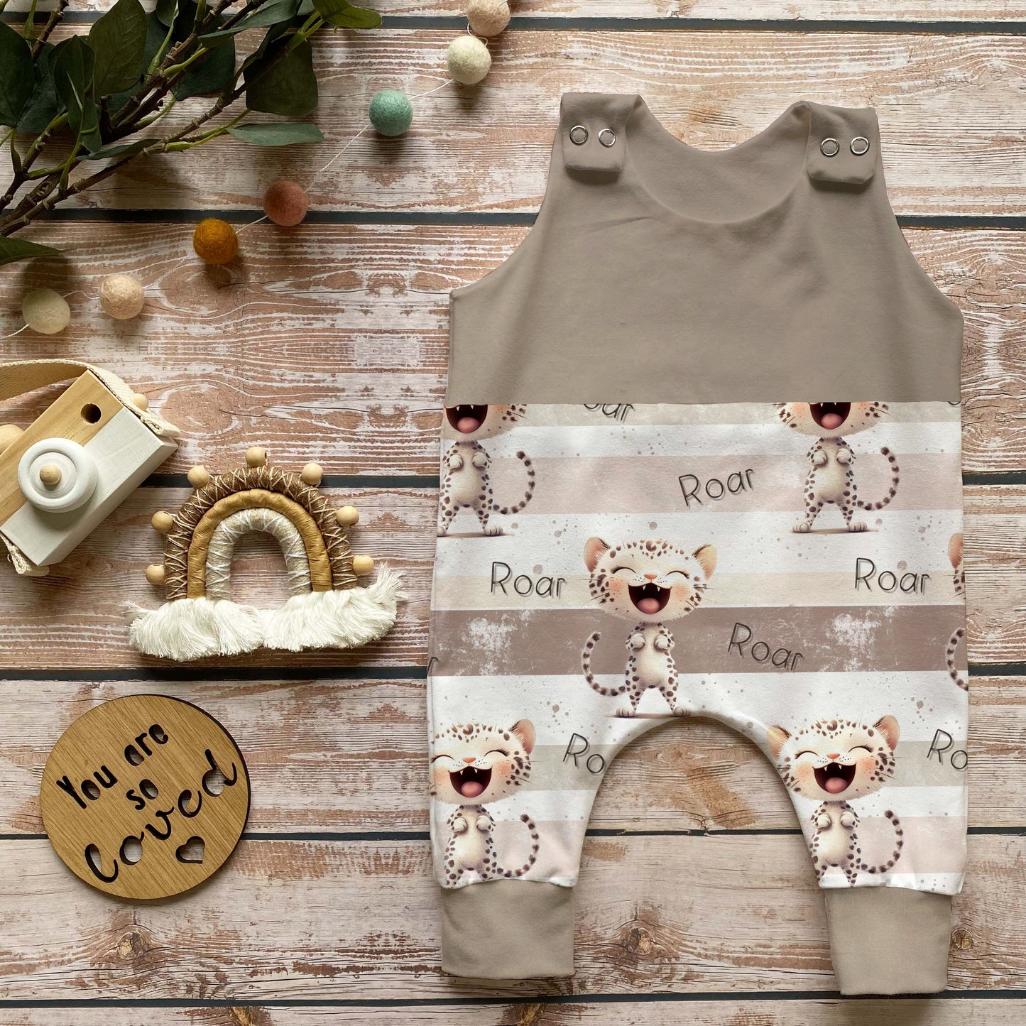 Stoffe Meterware „ROAR Kitty" - Jersey oder French Terry