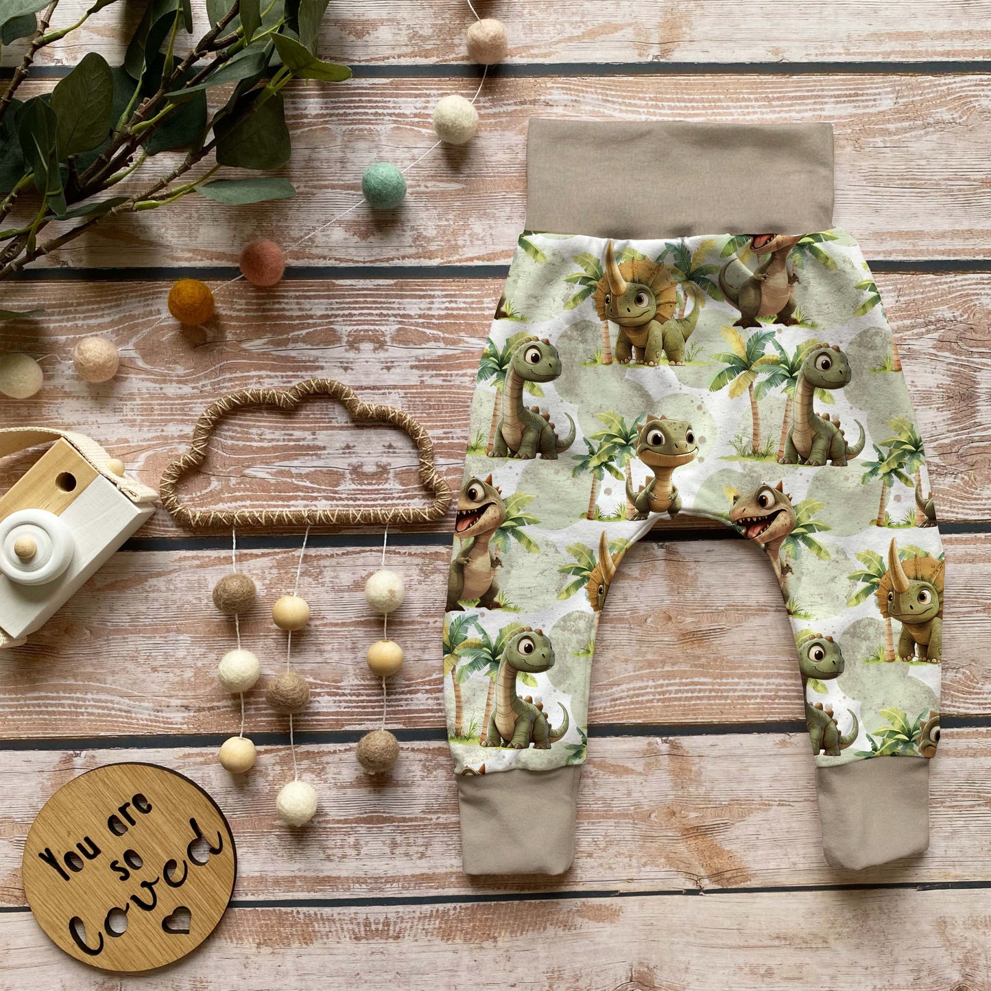 Stoffe Meterware „Dino-Friends" - Jersey oder French Terry