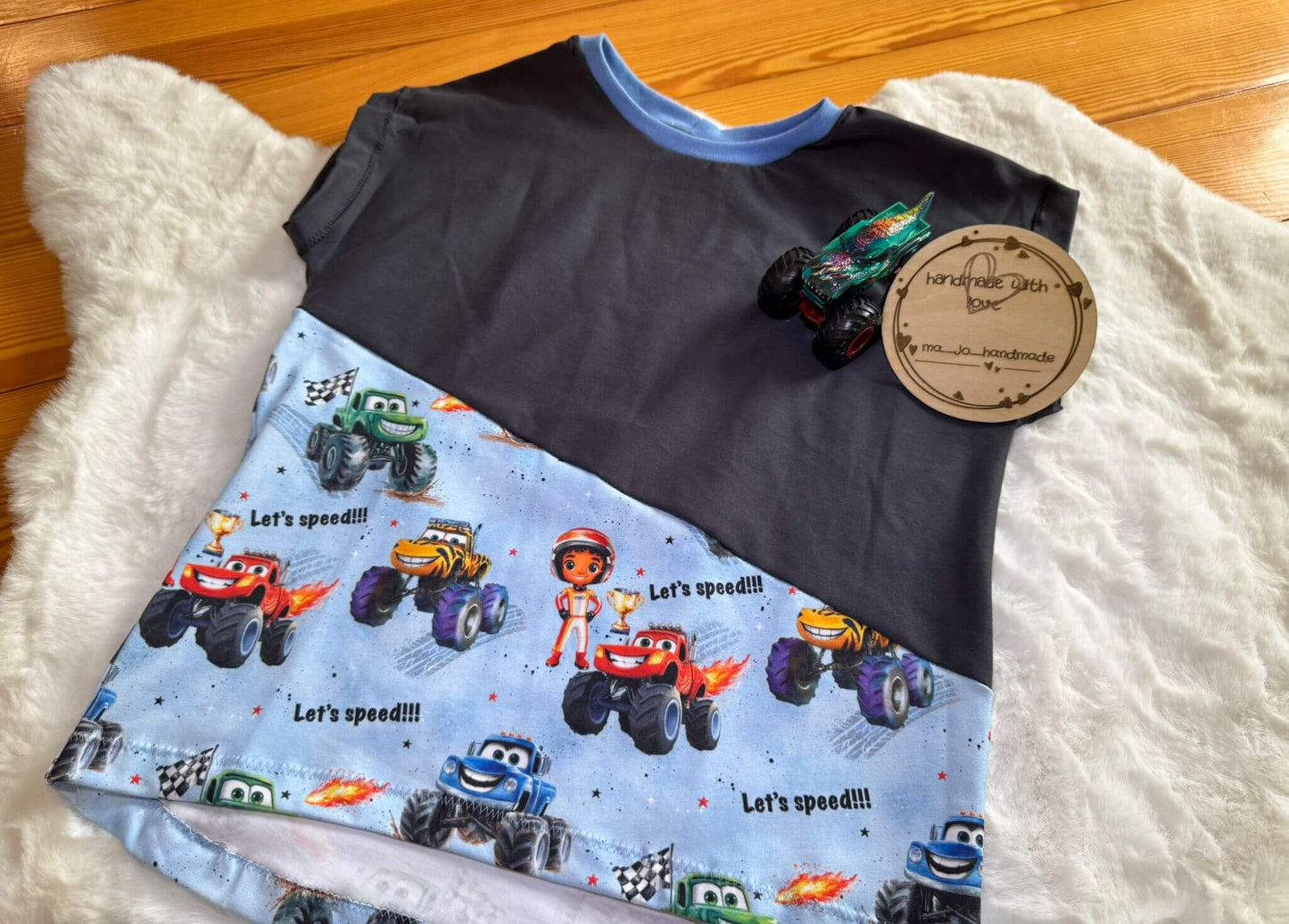 Monster Trucks Stoff – Jersey oder French Terry in Blau