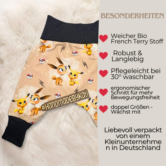 Besonderheiten der Pumphose: weicher Bio French terry, robust und langlebig, Pflegeleicht bei 30° waschbar, ergonomischer Schnitt für mehr bewegungsfreiheit, immer doppelte Größen. Wächst ein stück mit