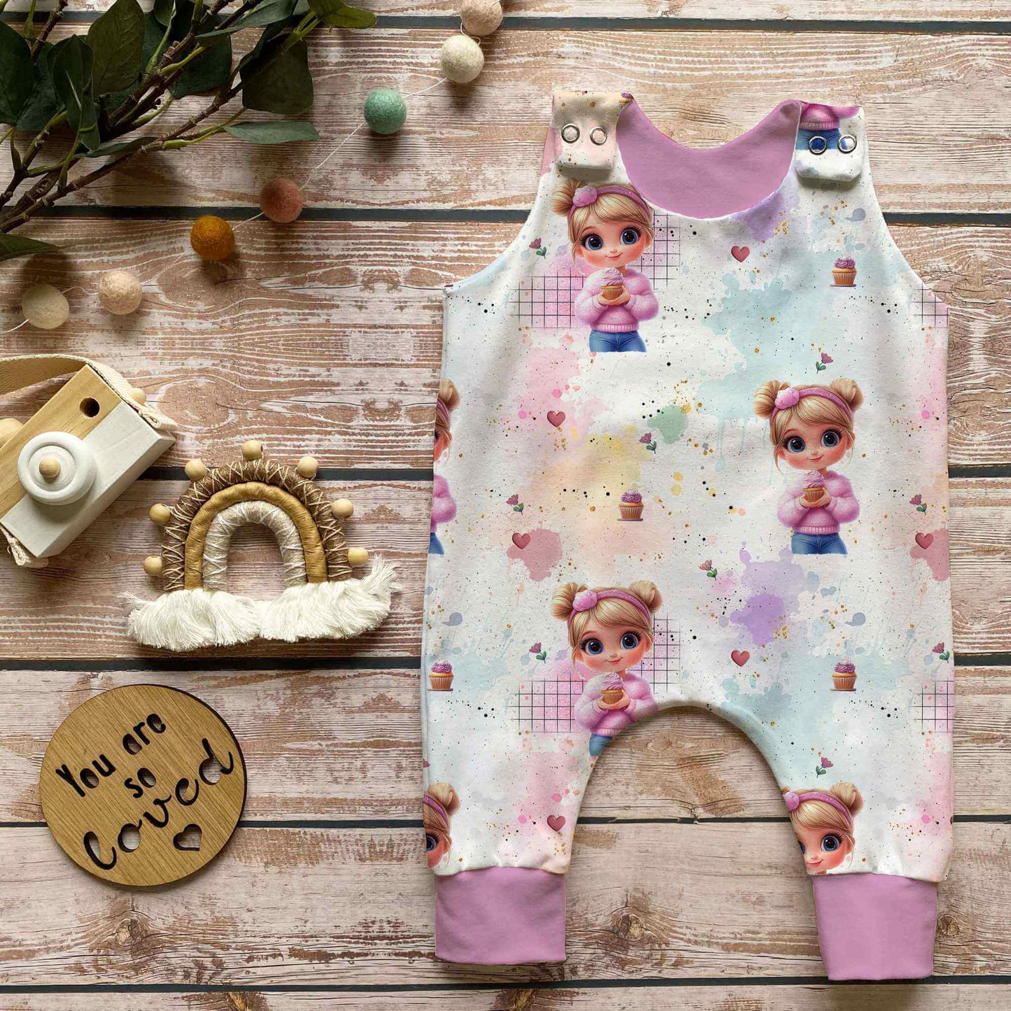 Stoffe Meterware "Cup Cake Girl" - Jersey oder French Terry