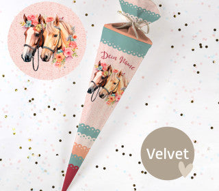 Personalisierte Schultüte "Horse Friends - Flowers"