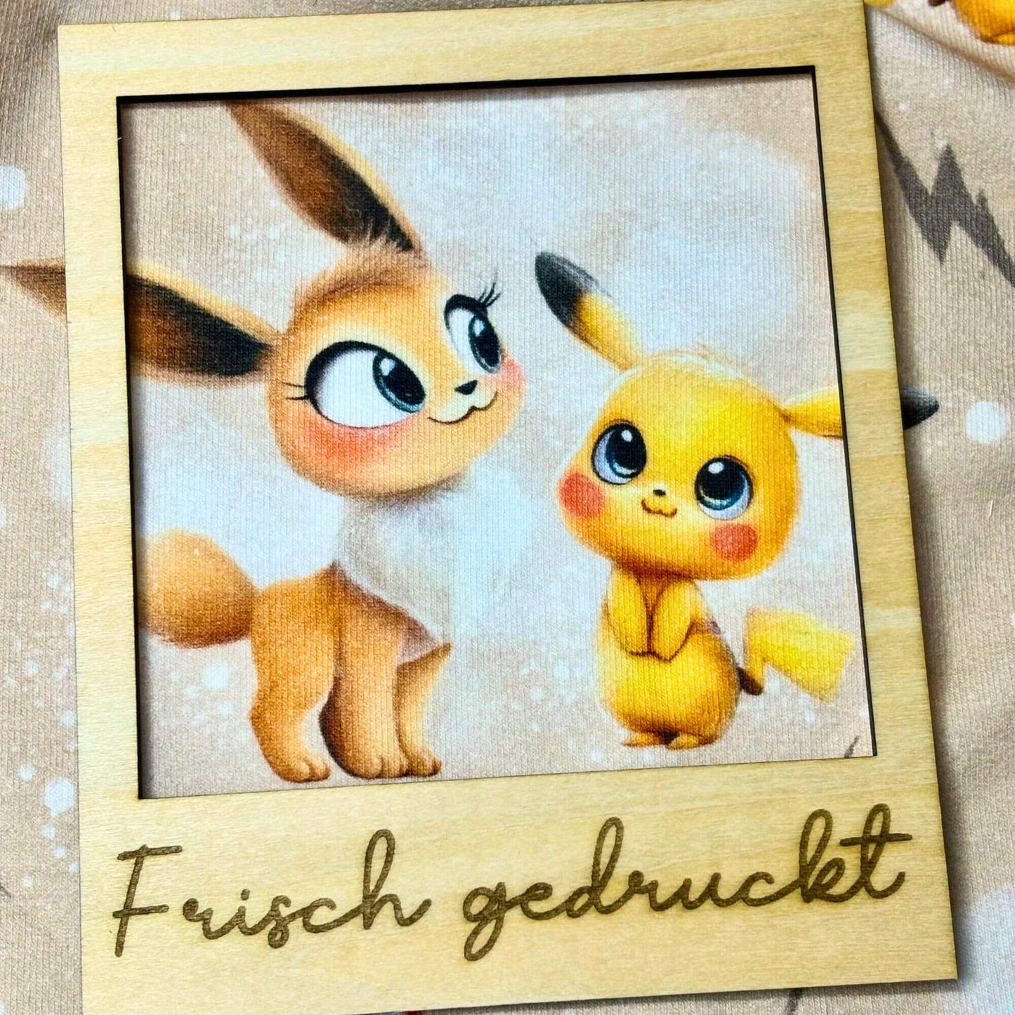 Nahaufnahme von evoli und Pikachu